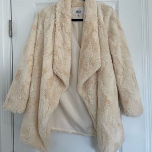 BbDakota Faux Fur coat - Cream - Size small -